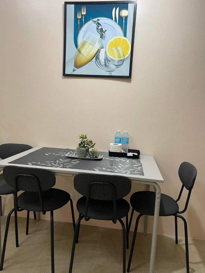 Studio Condo Building 81 Newport Boulevard Manila Kültér fotó