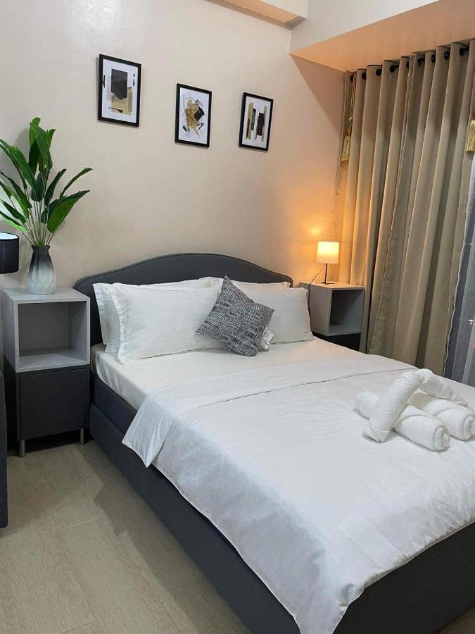Studio Condo Building 81 Newport Boulevard Manila Kültér fotó
