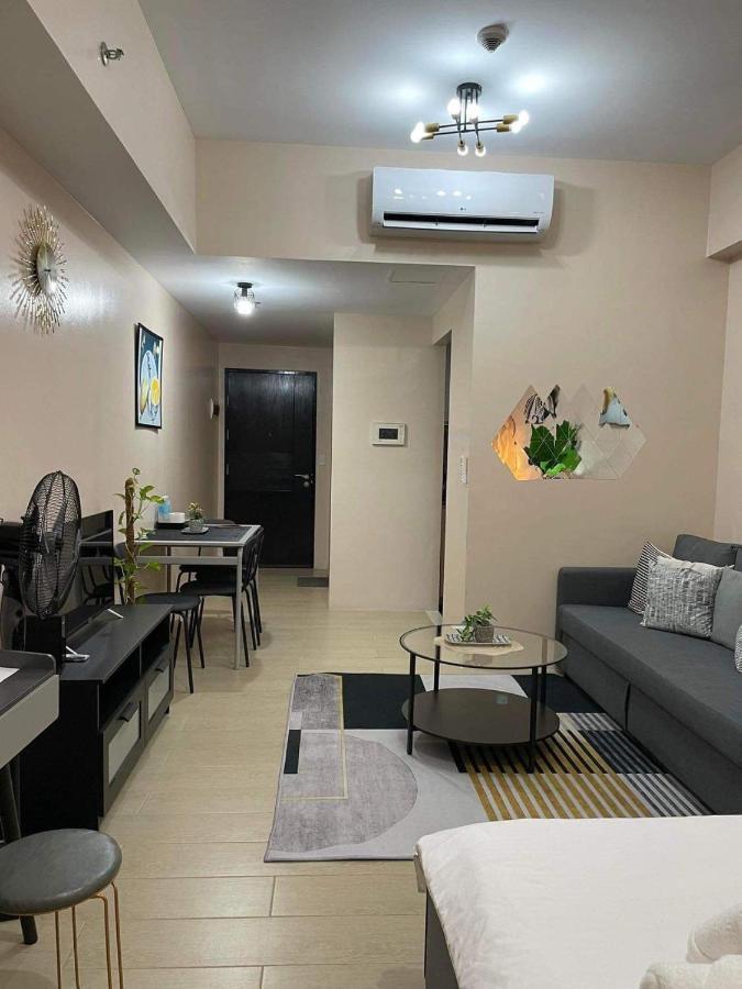 Studio Condo Building 81 Newport Boulevard Manila Kültér fotó
