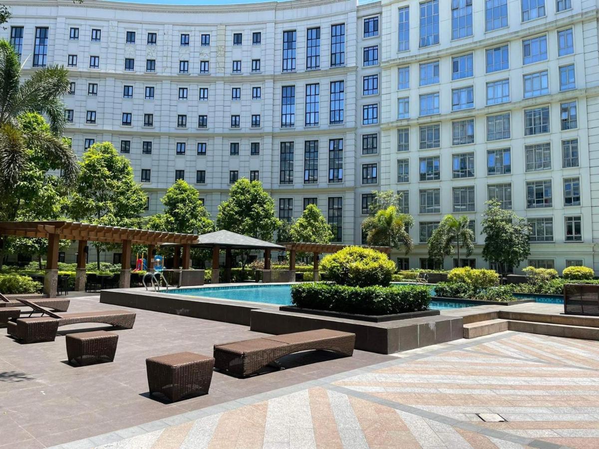 Studio Condo Building 81 Newport Boulevard Manila Kültér fotó