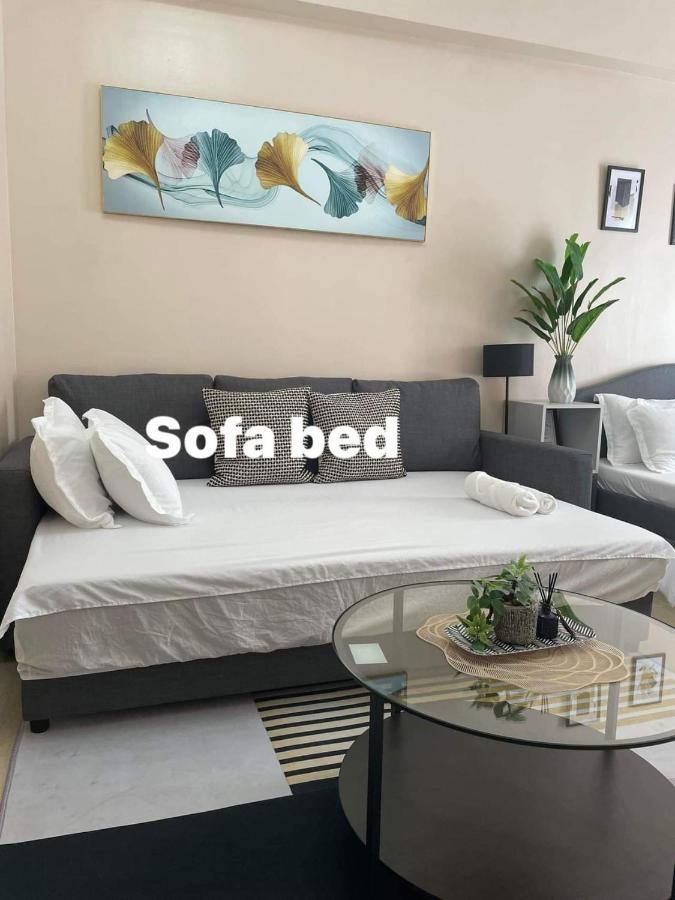 Studio Condo Building 81 Newport Boulevard Manila Kültér fotó